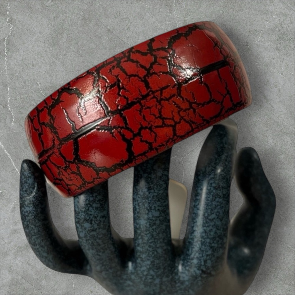 NWT Red Crackle Leather-Look Acrylic Bangle